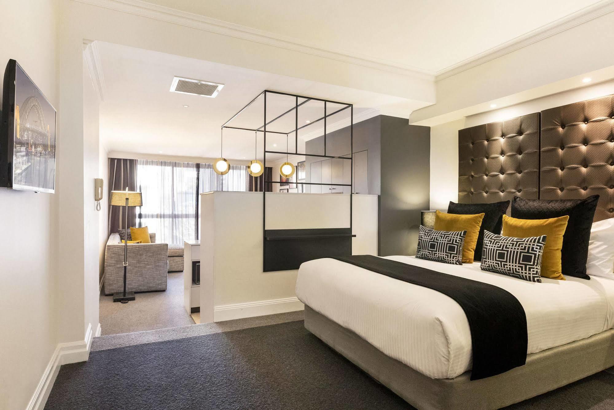 Mantra 2 Bond Street 4*