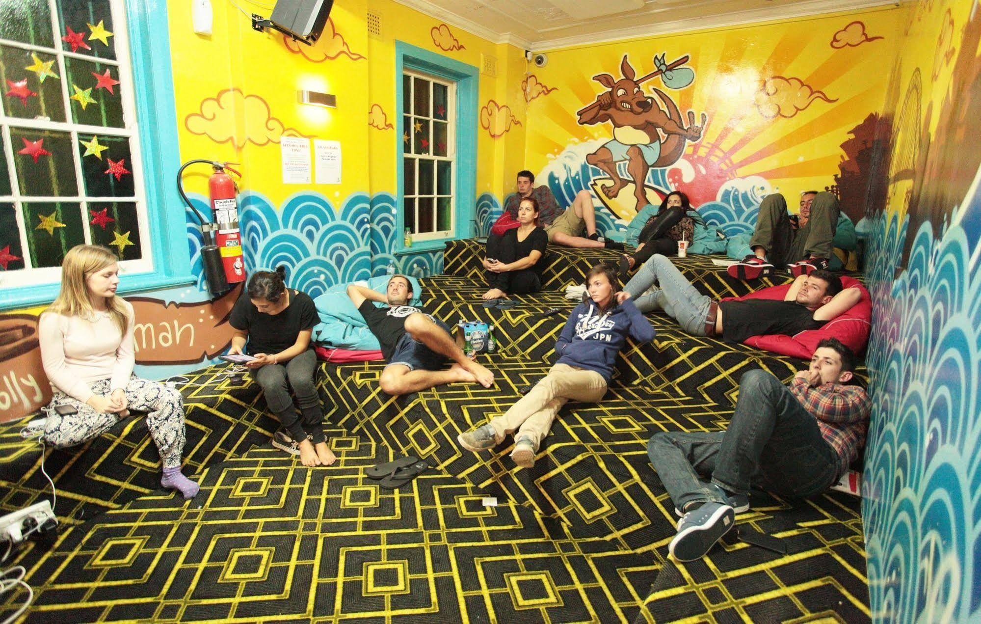 Mad Monkey Potts Point Hostel