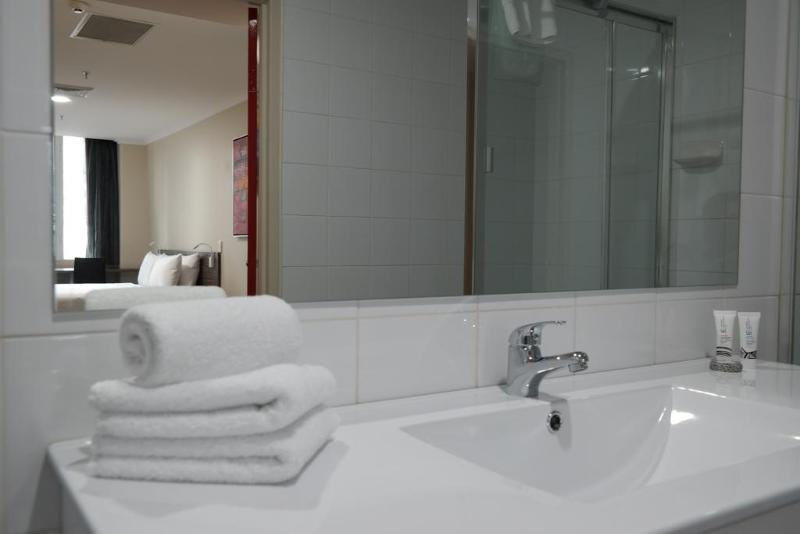 28 Hotel 3*