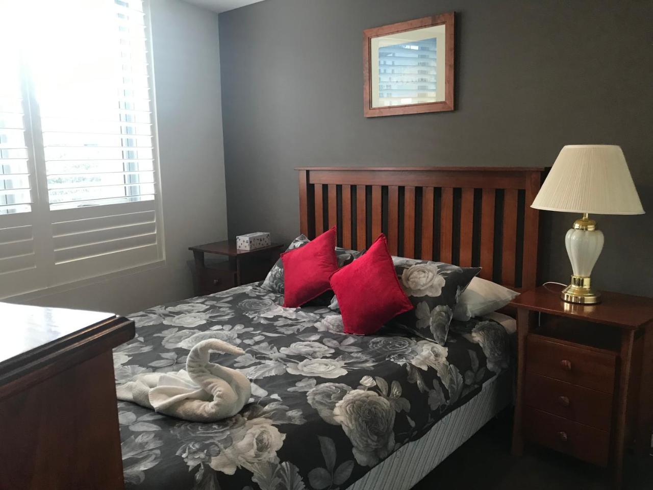 Bondi Junction Apartment *