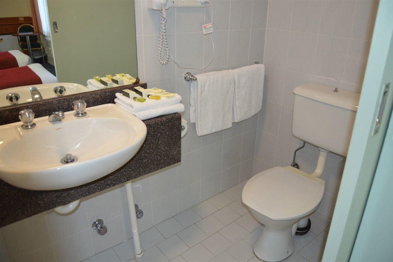 Devere Hotel 3*