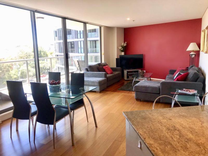 Bondi Junction Apartment *