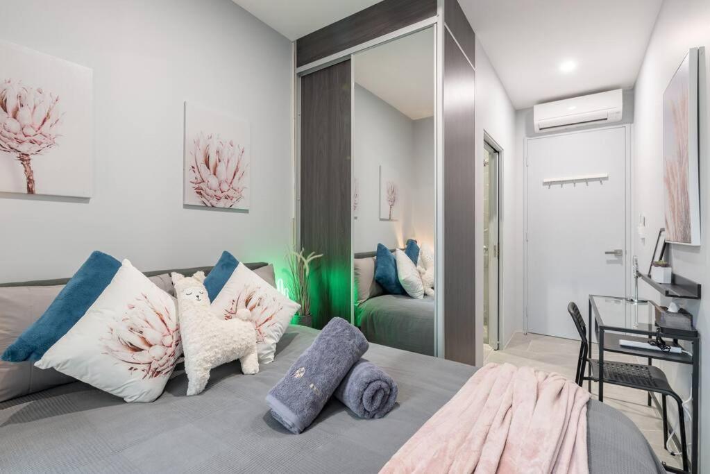 1 Private Double Bed With En Holiday home Sydney