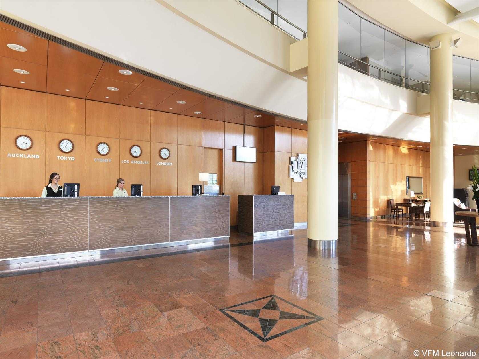 Crowne Plaza Airport By Ihg Hotel