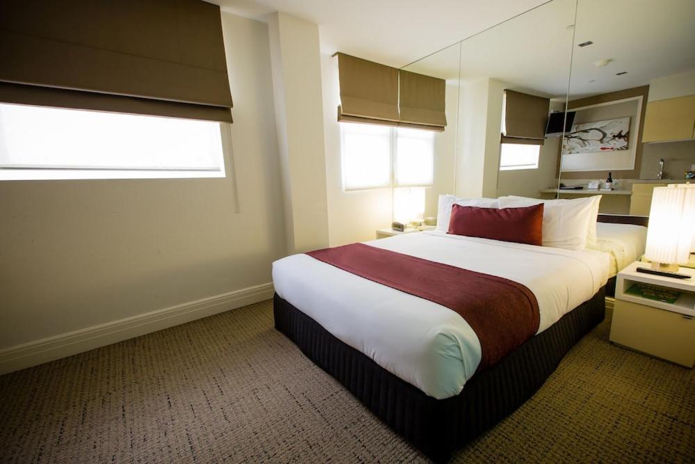 Potts Point Official 4*
