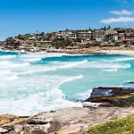 Bronte Beach House With Ocean Views