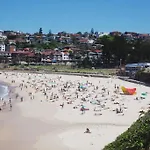 Bronte Beach House With Ocean Views