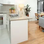 Huge 3 Bed Camperdown Garden Apt W Parking Aircon