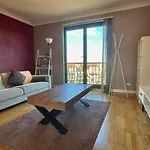 1Bd Apt W City View In The Little Italy