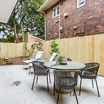 Kahlo Bondi - Luxury Escape - 1 Bedroom Furnished Apartments