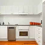 \'Four Keeps\' A Cosy North Sydney Wharf Hideaway