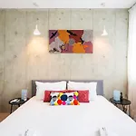 \'The Fern\' Split-Level Oasis With Lush Courtyard
