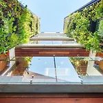 \'The Fern\' Split-Level Oasis With Lush Courtyard
