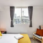 Harbourside At Woolloomooloo With Balcony Views