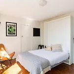 Leafy Paddington Studio With Harbour Views
