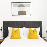 Beautiful Queen Room 1Min Walk To Station With 60Inch Tv