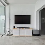Tamarama Beachfront Apartment On Bondi To Bronte Walk
