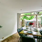 3 Bedroom Darling Harbour - Darghan St 2 2 E-Bikes Included