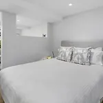 Balmoral Cabana - Large Terrace & 150M To Beach