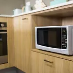 Sky-City Apt 3 Min To Train & Shopping& Everything