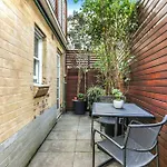 Rare 3Bd Terrace - Mins Walk To Cbd