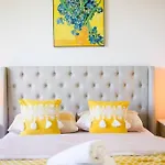 Van Gogh\'S Condo In Parramatta