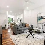 Bright Central Darlinghurst