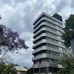 Iconic Views
