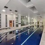 Ultra Convenient St Leonards Apartment Her09008