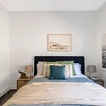 Artscape - Luxurious Bondi Beach Family Villa!