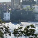 Kozyguru Milsons Point Amazing View 2 Bed