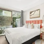 8 Mins From Sydney Airport! 1Br With Courtyard