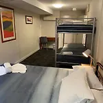 Big Backpackers Hostel