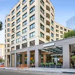 Contemporary 1-Bed First Floor Unit With Pool