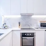 Modern Studio In Prime Spot