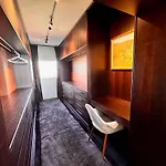 Luxury 1 Bedroom Apt With Harbour Views & Parking