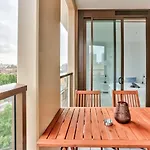 Stylish 2 Bedroom Apartment Darling Square