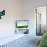 Cosy And Bright Studio Next To Westmead Hospital