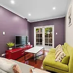 Comforting 2Br House & Fishmarket & Casino-3 Mins Walk