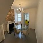 Sydney Stunning Townhouse