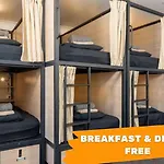 Tequila Sunrise Hostel Sydney