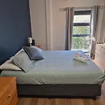 Boardrider Backpackers And Budget Motel