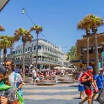 Perfect Manly Retreat, In The Heart Of Manly, Family & Couple Friendly Apartment With Car Spot