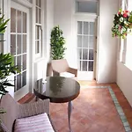 Balmain Bed And Breakfast