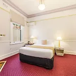 Mclaren Hotel - North Sydney