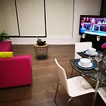 Barangaroo Waterview Luxury Apartment