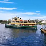 Elegant Waterfront Apartment In Mosman Bay Rag10