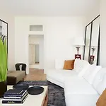 Holiday Lodge Hotel