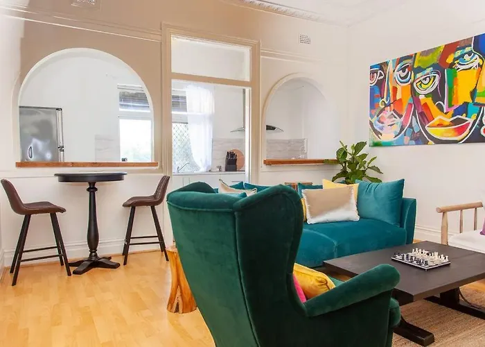 Colourful Bondi Living
