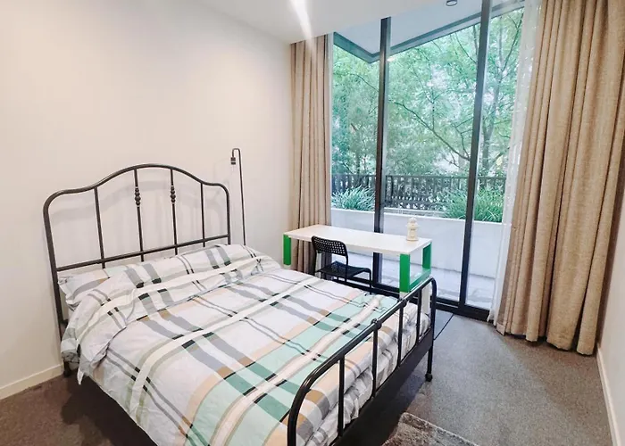 Modern 2B2B Apartment Close City